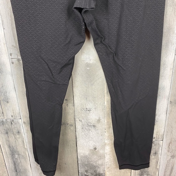 Lululemon Align 25” Leggings Black Emboss Size 12 - Picture 11 of 14